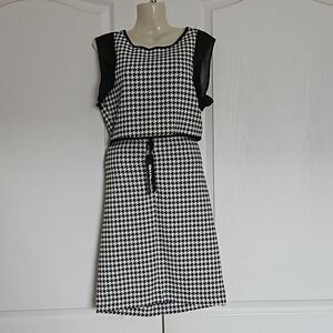 Guess Women's Houndstooth 2 Piece Matching Top & Midi Skirt Medium Black & White